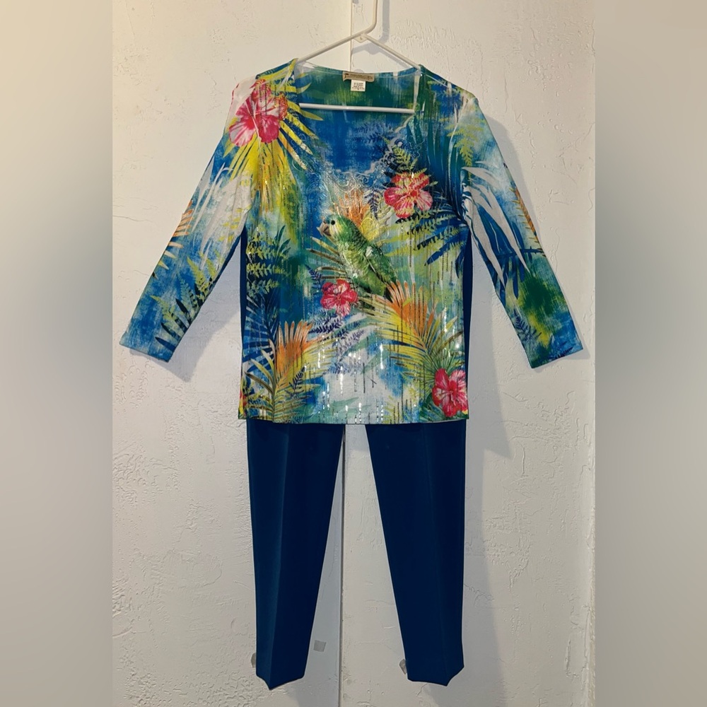 Anne Klein Blue Ankle Pants and Impulse California “Parrot” Top Bundle